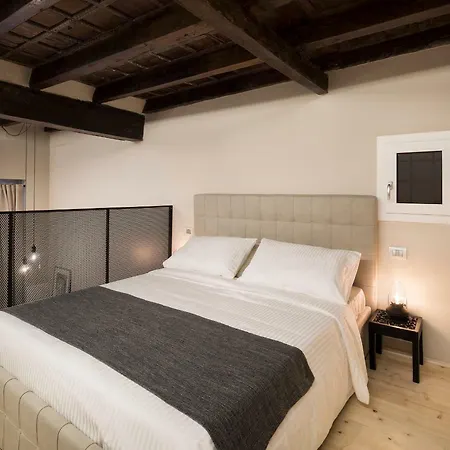 Borgo De Chiari * Bologna